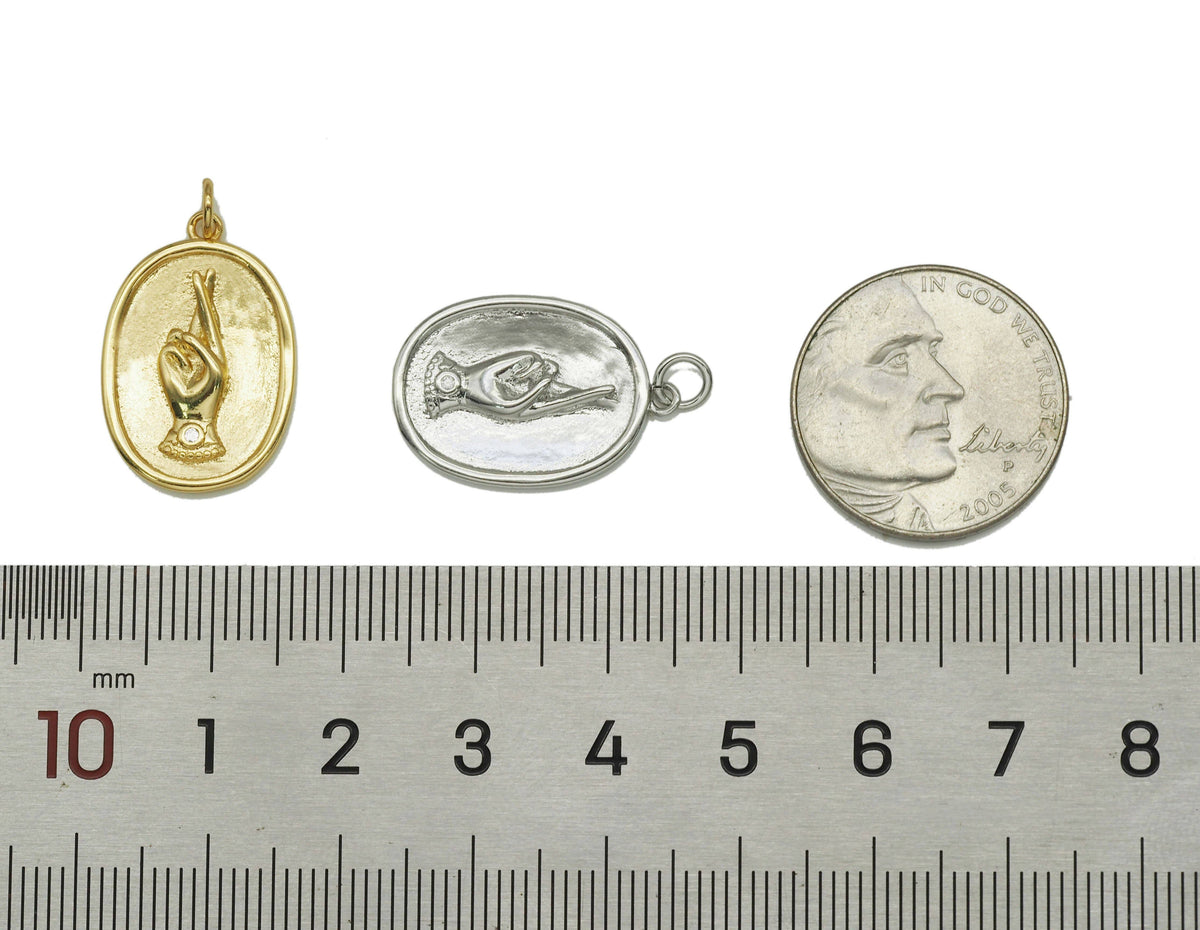 Hand Victory Sign On Oval Charm, Sku#Z1431 – Bestbeads&Beyond